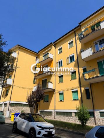 Pentalocale in vendita a Potenza