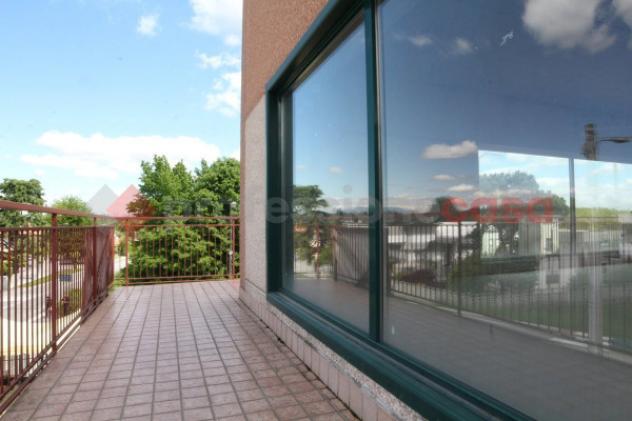 Immobile di 110 m² con 1 locale in vendita a Paruzzaro - Foto 2