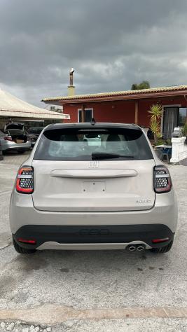 Fiat 600 Hybrid 145 CV CAMBIO AUTOMATICO "ICON" - Foto 8