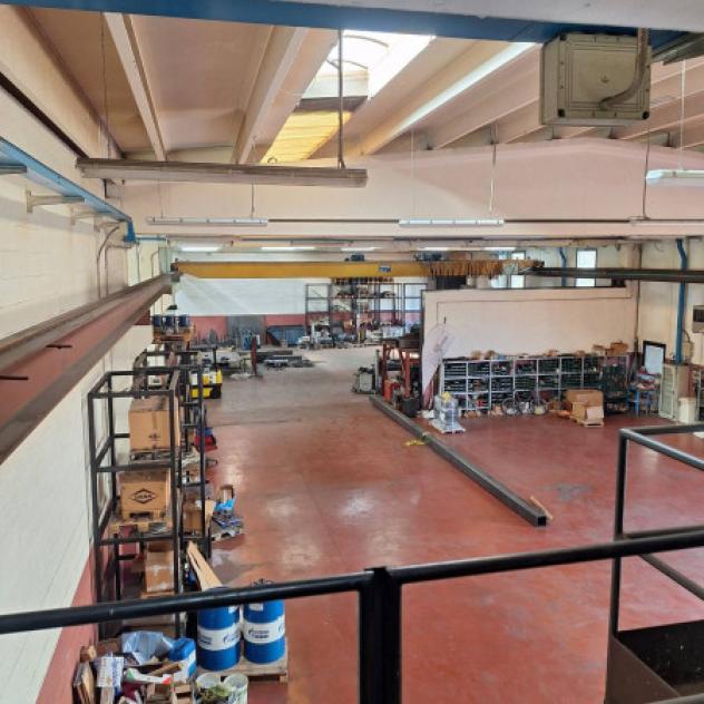 Immobile di 1650 m² con 5 locali in vendita a Casalgrande - Foto 7
