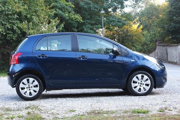 Toyota Yaris 1.0ie 5porte " SOL ESTETICA DA AUTO NUOVA UNICA UTILIZZATRICE GOMME ALL SEASON CLIMA CONSUMI OTTIM - Foto 5