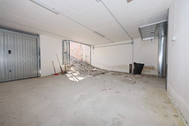 GARAGE SEMINTERRATO - Foto 5