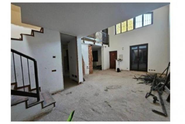 Immobile in asta di 274 m² con più di 5 locali e box auto doppio in vendita a Cesate - Foto 2