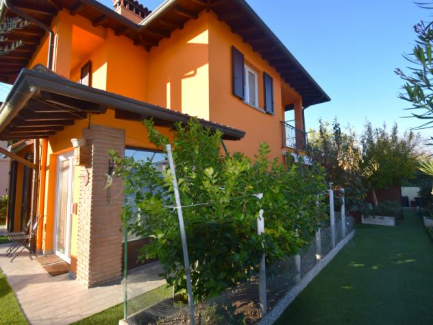 Villa in Via Valtenesi
