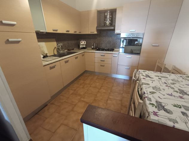 Casa con 2 abitazioni, annessi e terreno di 5.000 mq. a Terni, Valenza - Foto 4