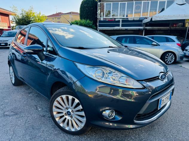 Ford Fiesta 1.4 TDCi 68CV 5 porte - Foto 2