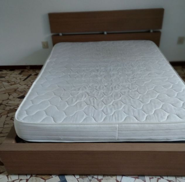 LETTO MATRIMONIALE CON MATERASSO - Foto 2