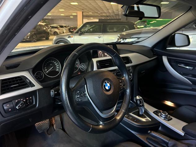 BMW Serie 3 316d Luxury Touring - Foto 6