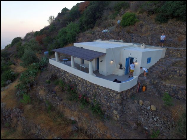 Alicudi, Isole Eolie, casa indipendente di mq. 66, con terreno perimetrale di pe - Foto 2