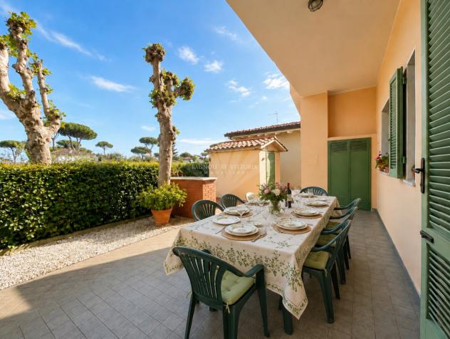 APPARTAMENTO di 5 vani e di 85 mq (PIETRASANTA - Tonfano) rif. 488/V