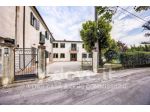 Casa indipendente di 260 m² con più di 5 locali e box auto in vendita a Vil &hellip;