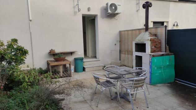 locale di sgombero in vendita a Carrara in zona Nazzano