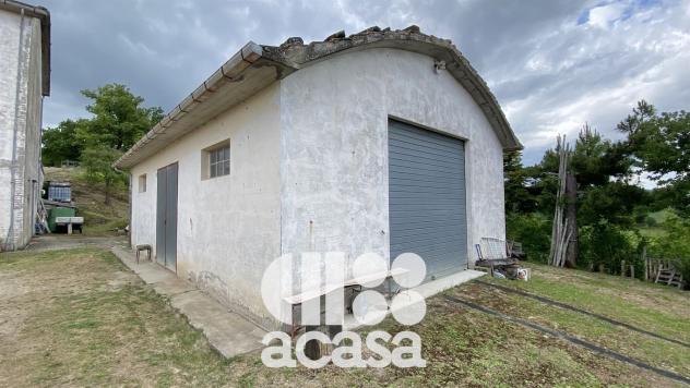 CASALE con CAPANNONI e TERRENO AGRICOLO - Foto 5