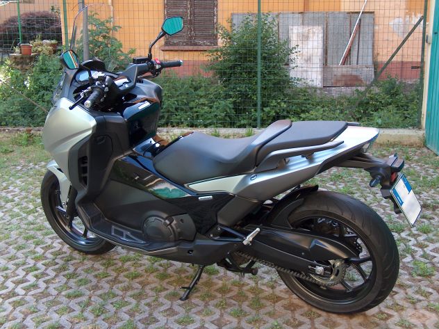Honda Integra 750 m.y. 2020, km. 31.400 a Milano, come nuova - Foto 4
