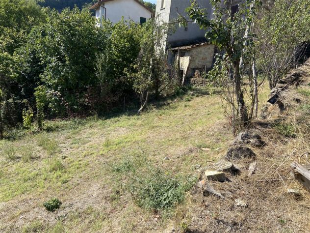 Rustico indipendente con fienile/stalla e giardino - Foto 4