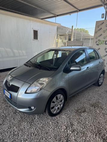 Toyota Yaris 1.4 D-4D 5 porte M-MT Navi - Foto 3