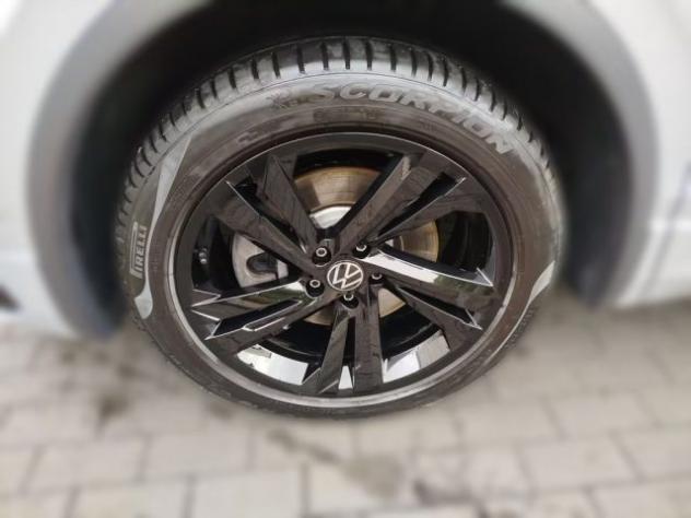VOLKSWAGEN Tiguan 2.0 TDI 200 CV SCR DSG 4MOTION R-Line R Line rif. 22913947 - Foto 5