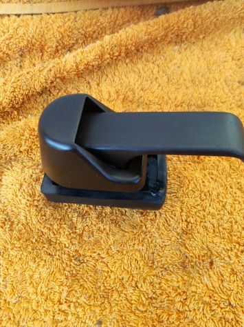 Maniglia apertura porta Fiat 131,marrone .