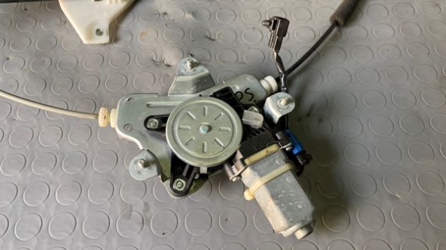Alzacristallo posteriore SX Chevrolet Captiva del 2012 (25937971) - Foto 2