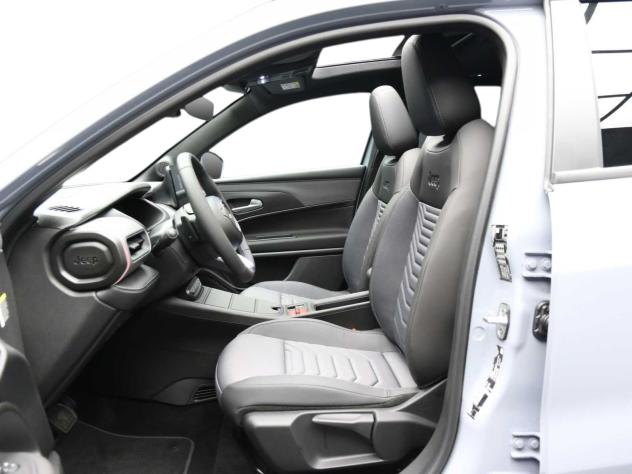 Jeep Avenger e-Hybrid 1.2 MHEV e-Hybrid Turbo Summit MY27 #TETTO APRIBILE - Foto 6