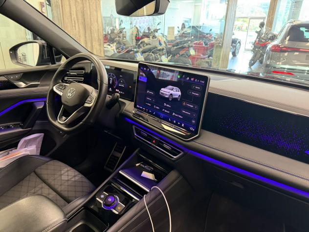 Volkswagen Tiguan 2.0 TDI 150 CV SCR DSG R-Line - Foto 8