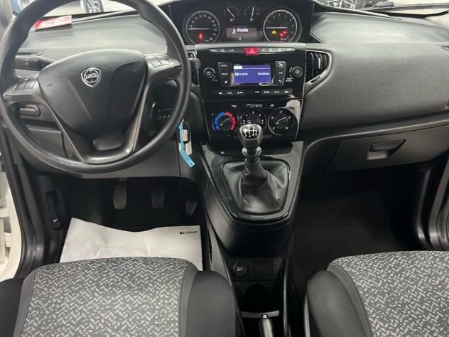 Lancia Ypsilon 1.0 FireFly 70cv S&S Hybrid SILVER PLUS - Foto 9