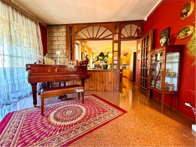 V005519 - VILLA SINGOLA CON AMPIO GIARDINO PRIVATO - Foto 18