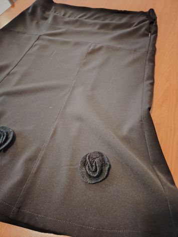 Gonna lunga donna con inserti floreali nera tg XL di Lattementa - Foto 10