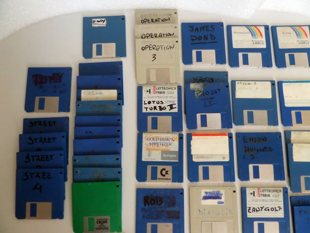 Floppy Disk per Amiga (GIOCHI) NON TESTATI da 3" (78 pz.) - Foto 2