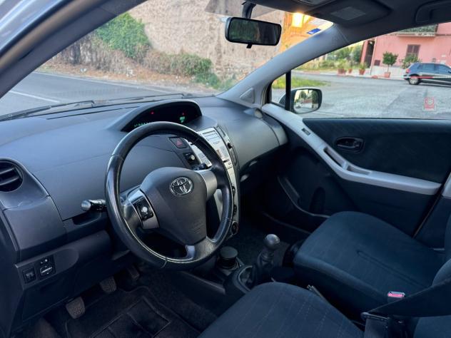 Toyota Yaris 1.0 5 porte - Superprezzo - Tutto incluso - Foto 4