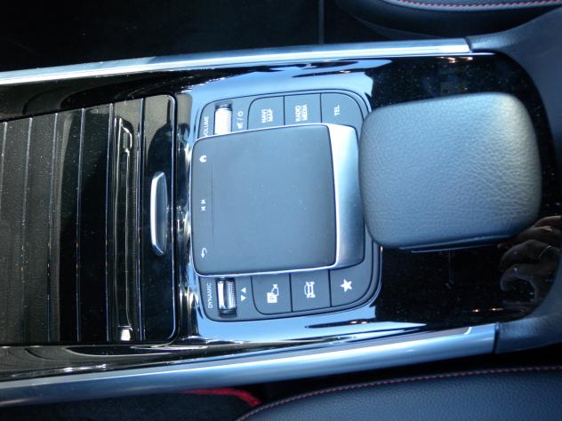 MERCEDES GLA (H247) GLA 200 Automatic Premium - Foto 8
