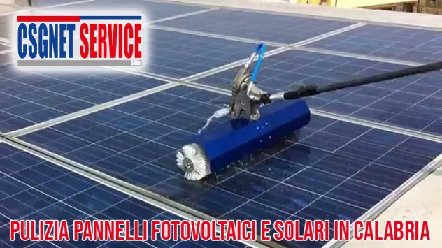 Lavaggi pannelli fotovoltaici e solari con spazzola rotante