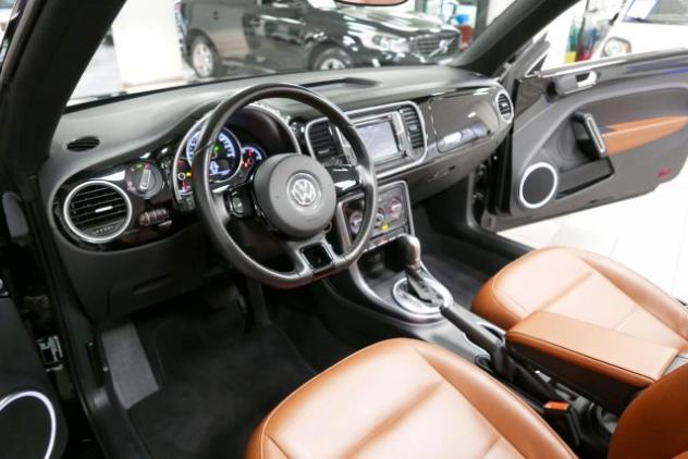 VOLKSWAGEN Maggiolino Cabrio 2.0 TDI DSG Design BlueMotion Technology rif. 24167440 - Foto 10