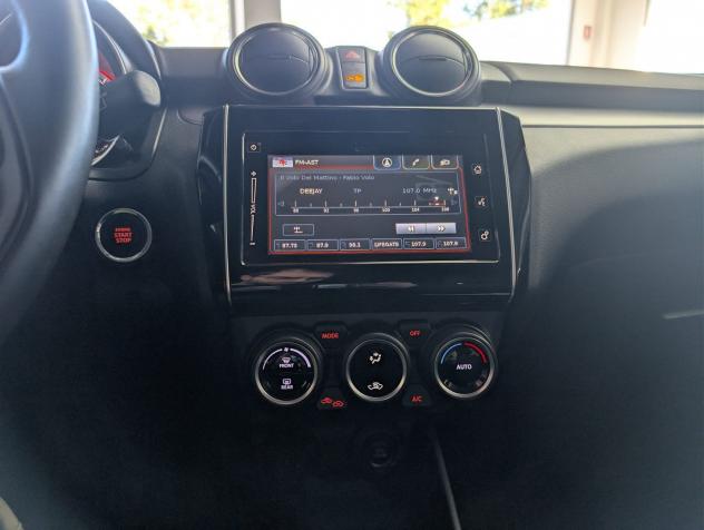 Suzuki Swift VI 2020 1.2 Dualjet Hybrid Top 2WD - Foto 8