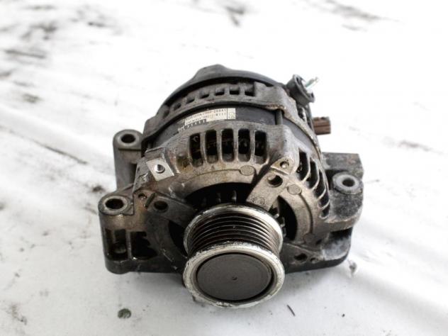 27060-26041 ALTERNATORE TOYOTA RAV 4 2.0 D 91KW 5P (2017) RICAMBIO USATO 104211-8111