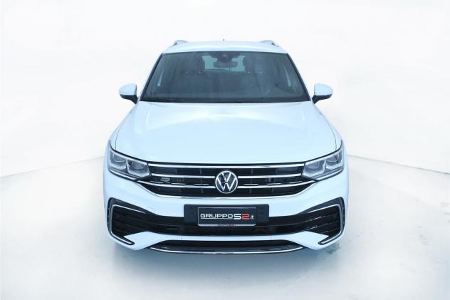 Volkswagen Tiguan 2.0 TDI SCR 150 cv R-Line DSG / Driver Assistance Pack - Climatronic - Cerchi 19" - Keyless Entry & Go - Fari LED Performance - Foto 2
