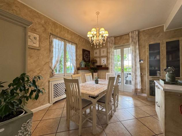 VILLA SINGOLA SU LOTTO DI 820 MQ - Foto 16