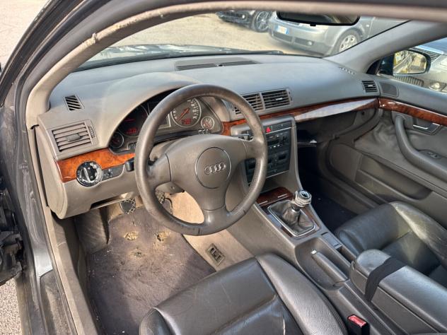 Audi A4 2.5 V6 TDI - Foto 10