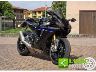 YAMAHA YZF R1 M rif. 23731740