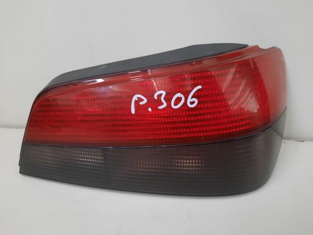 STOP FANALE POSTERIORE DESTRO PEUGEOT 306 Berlina (9397)