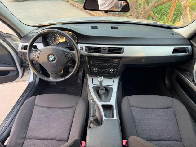 BMW - Serie 3 Touring - 320d Futura - Foto 10