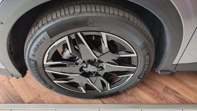 Peugeot 3008 Hybrid 136 Allure e-DCS 6 - Foto 8