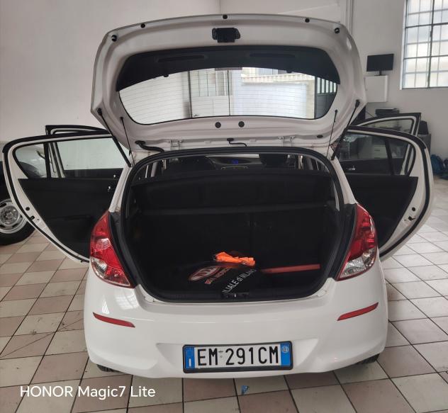Hyundai i20 1.2 5p. BlueDrive GPL Sound Edition - Foto 10