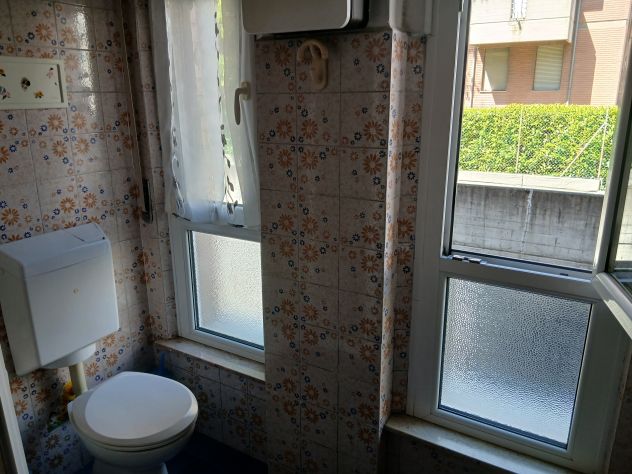 PRIVATO VENDE: Luminoso Trilocale di 110 mq con Garage – Parma, Q.re Montanara - Foto 3