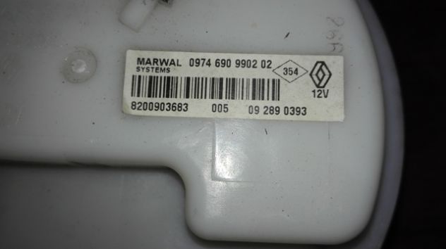 Pompa benzina Dacia Sandero 1.4 del 2009 (8200903683) - Foto 3