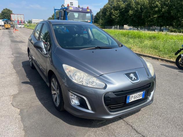 Peugeot 308 1.6 8V e-HDi 112CV 5p. - Foto 2
