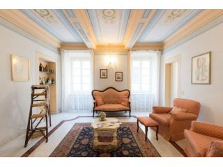 Appartamento in affitto a Massa 280 mq Rif: 1414690