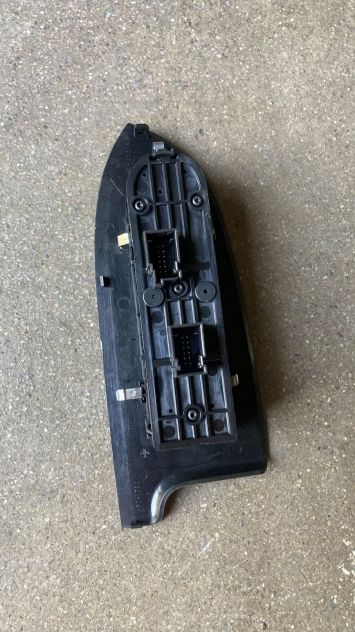 Pulsantiera alzacristallo anteriore SX Alfa Romeo Giulietta del 2014 - Foto 3