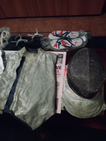 attrezzatura da scherma da 5 a 70 euro Scontata - Foto 3