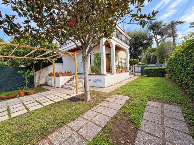 Trifamiliare in vendita a Anzio